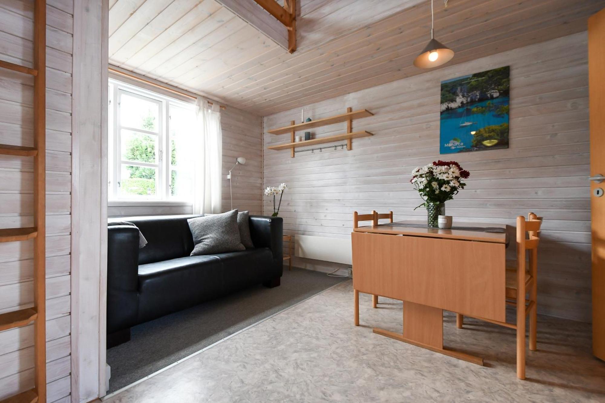 First Camp Skovlund Camping & Cottages Baring Room photo
