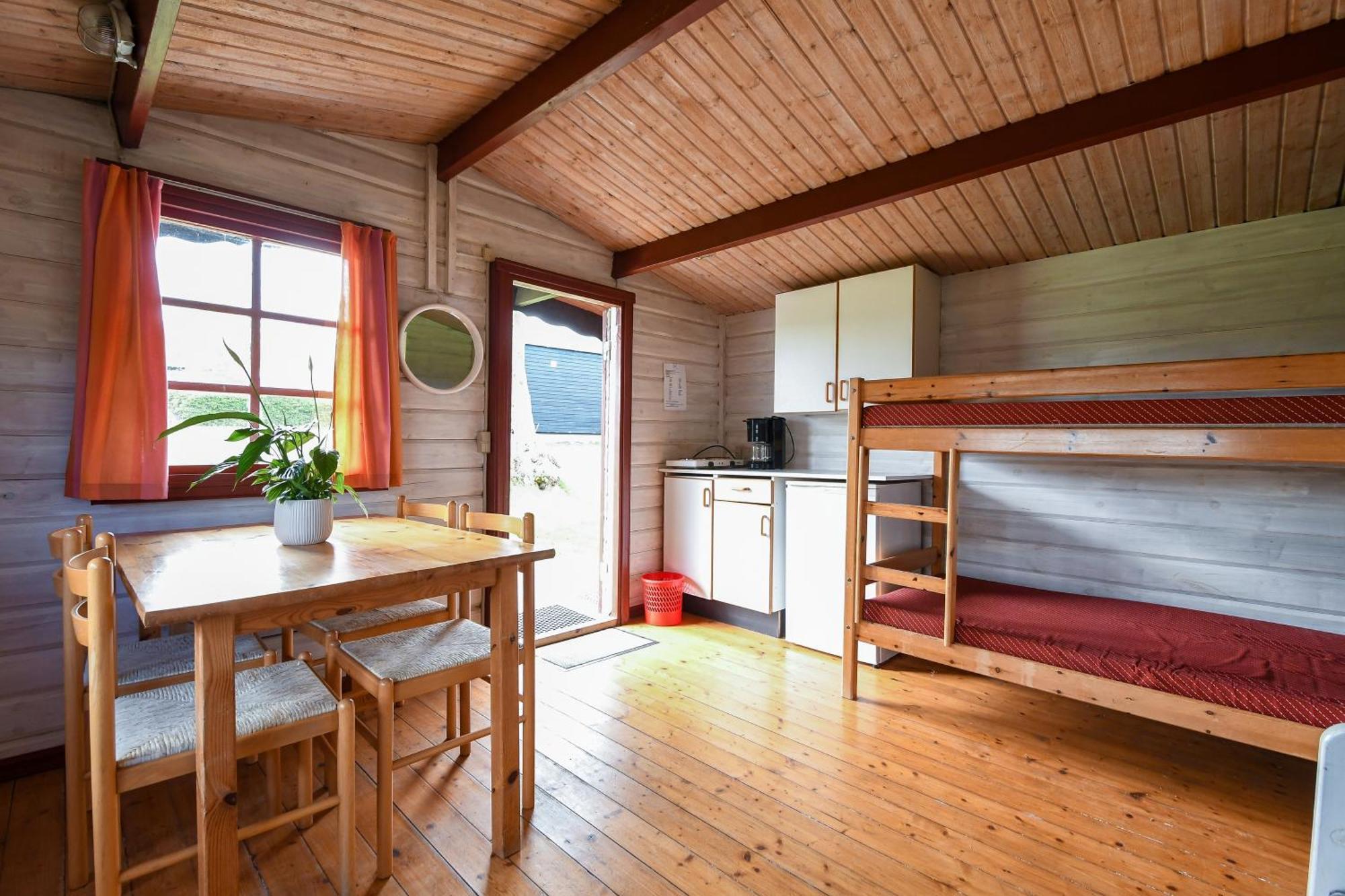 First Camp Skovlund Camping & Cottages Baring Room photo